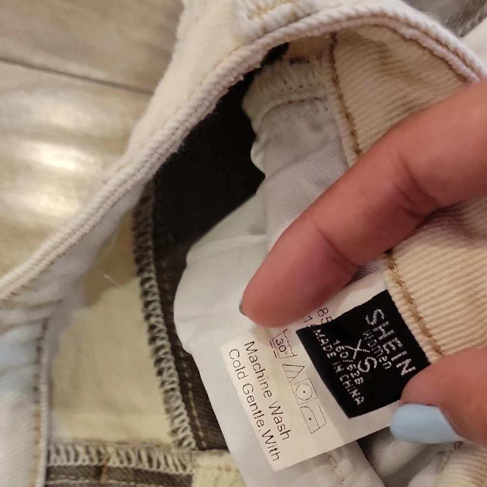 ❄️3/$30 Cream and Brown Patchwork Pants - Picture 4 of 6